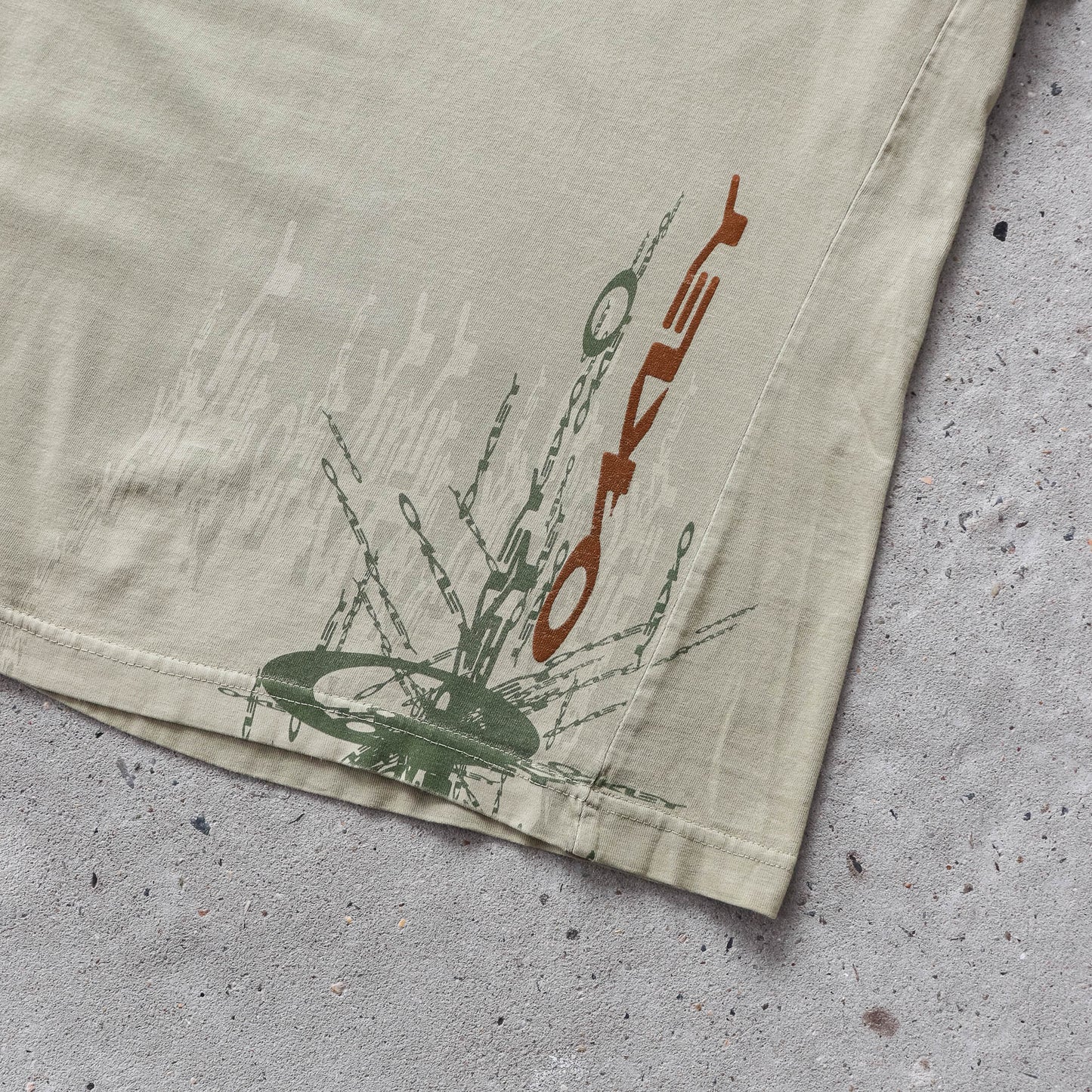 Vintage 2000s Oakley Graffiti Tee - XL