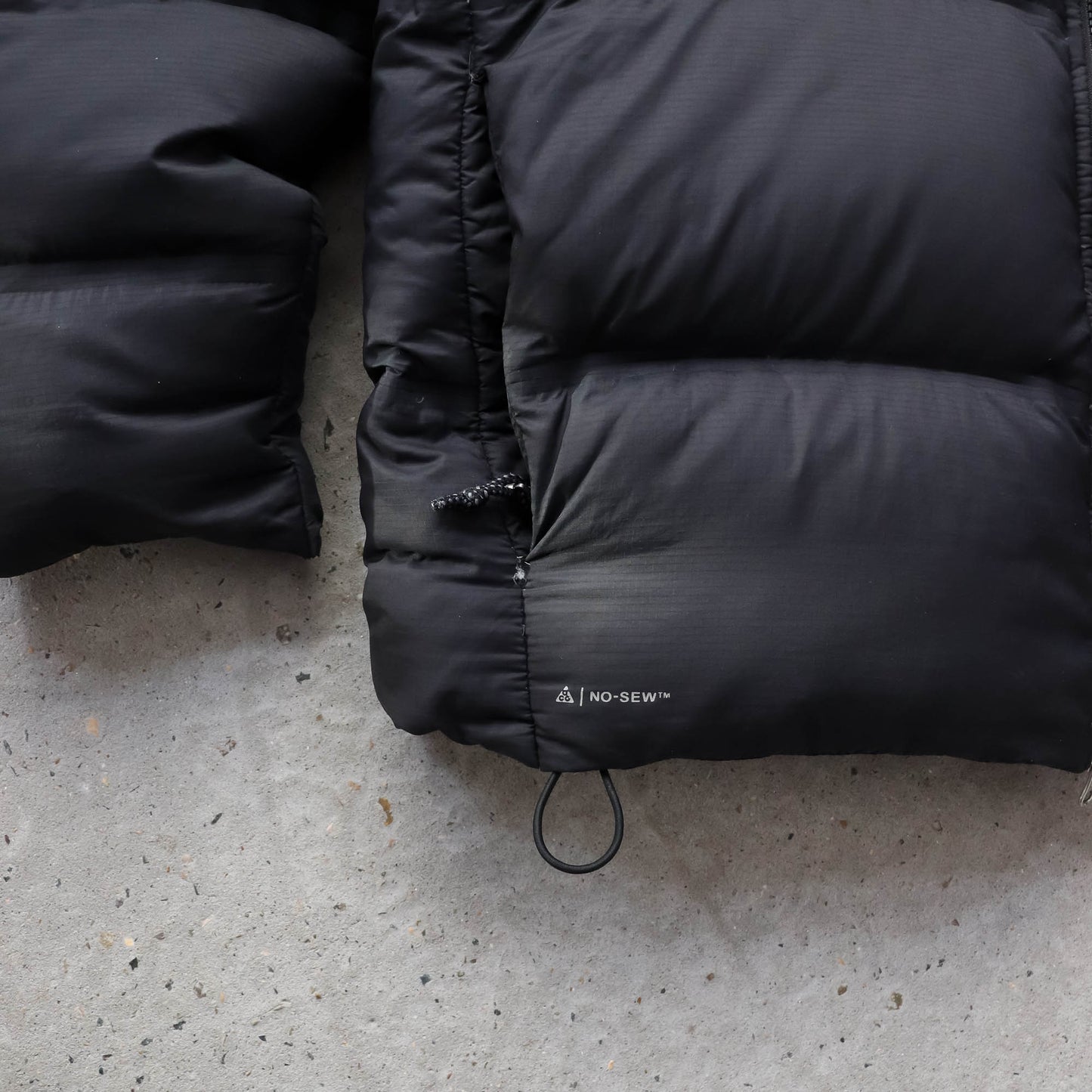 Nike ACG 550 Down Puffer Jacket - 2000s (M)