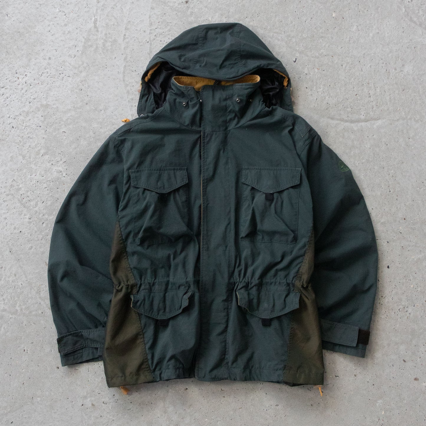 Vintage 2000s Nike ACG Technical Mountain Jacket - M