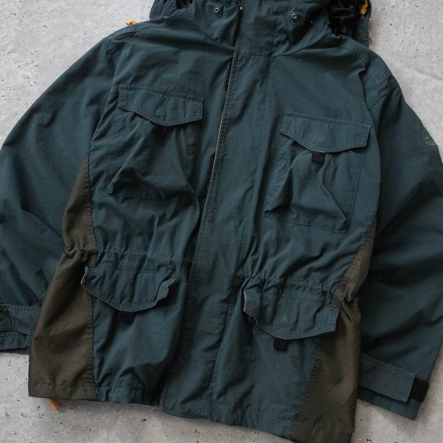 Vintage 2000s Nike ACG Technical Mountain Jacket - M