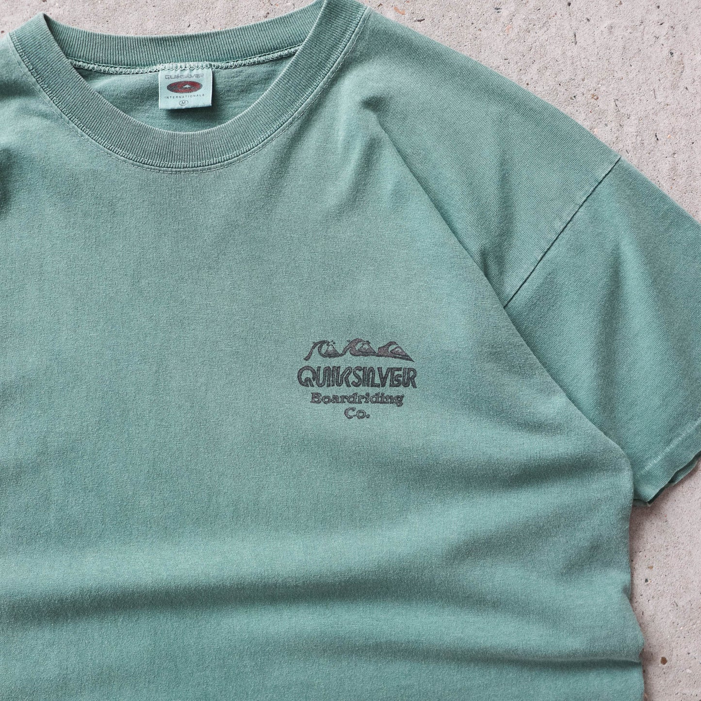 Vintage 90s Quiksilver Surf Graphic Tee - M