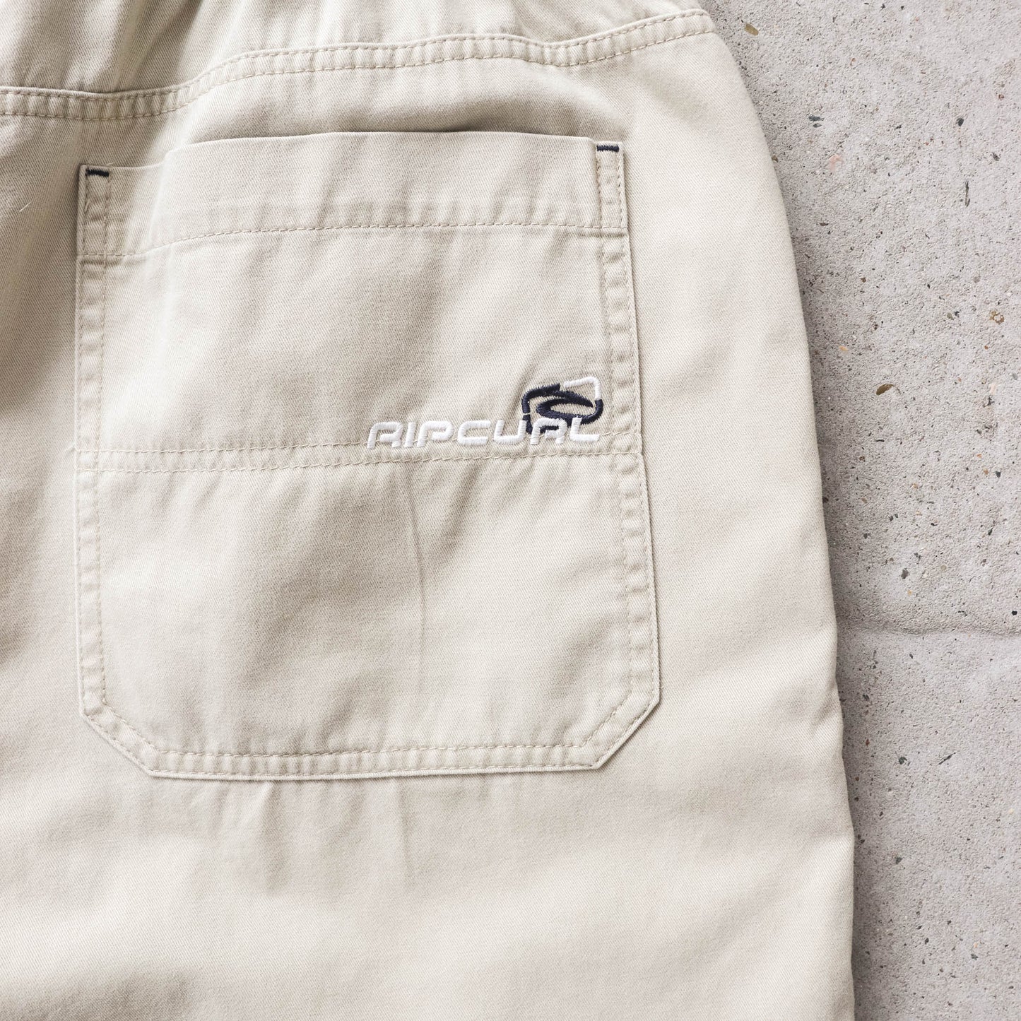 Vintage 90s Rip Curl Embroidered Shorts - XL