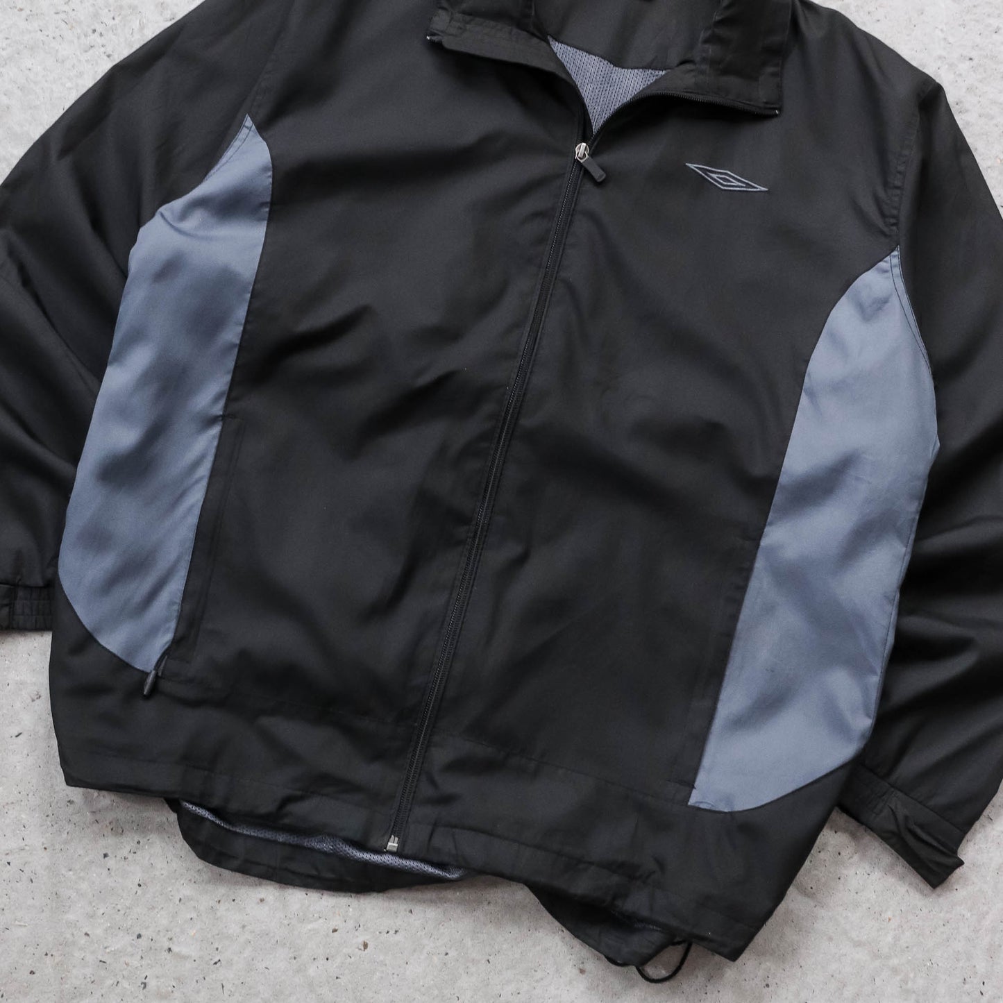 Umbro Two-Tone Diamond Logo Windbreaker Jacket - 2000s (L)