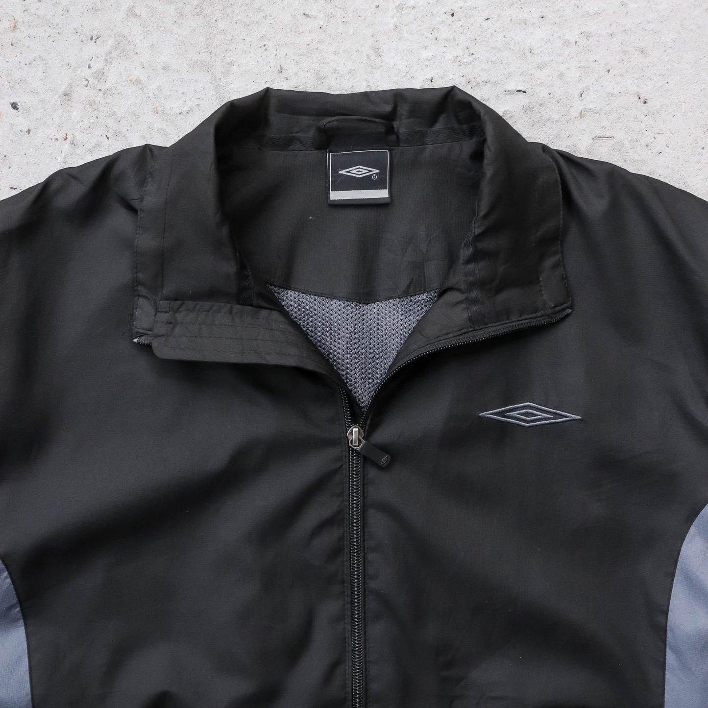 Umbro Two-Tone Diamond Logo Windbreaker Jacket - 2000s (L)