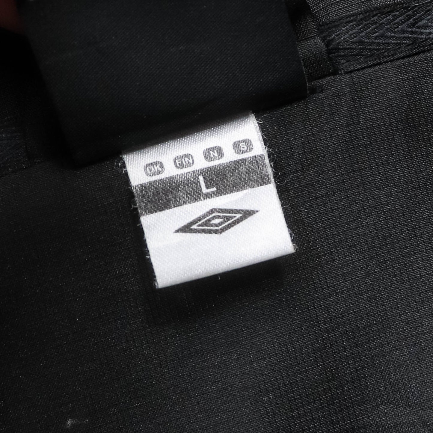 Umbro Two-Tone Diamond Logo Windbreaker Jacket - 2000s (L)