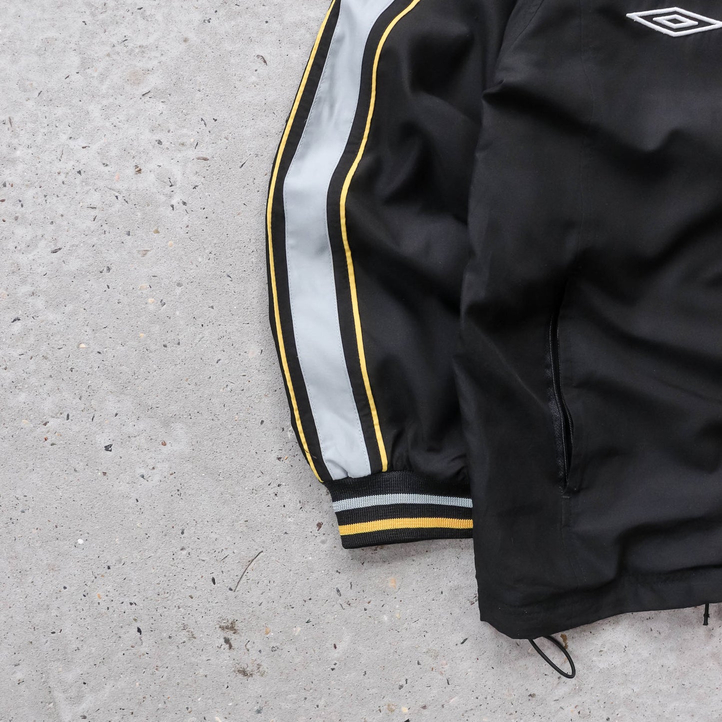 Umbro Taped Seam Windbreaker Jacket - 2000s (M)