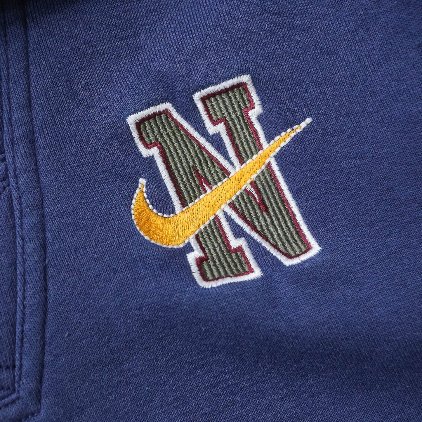 Nike Swoosh Embroidered 1/4 Zip Sweatshirt - 90s (L)