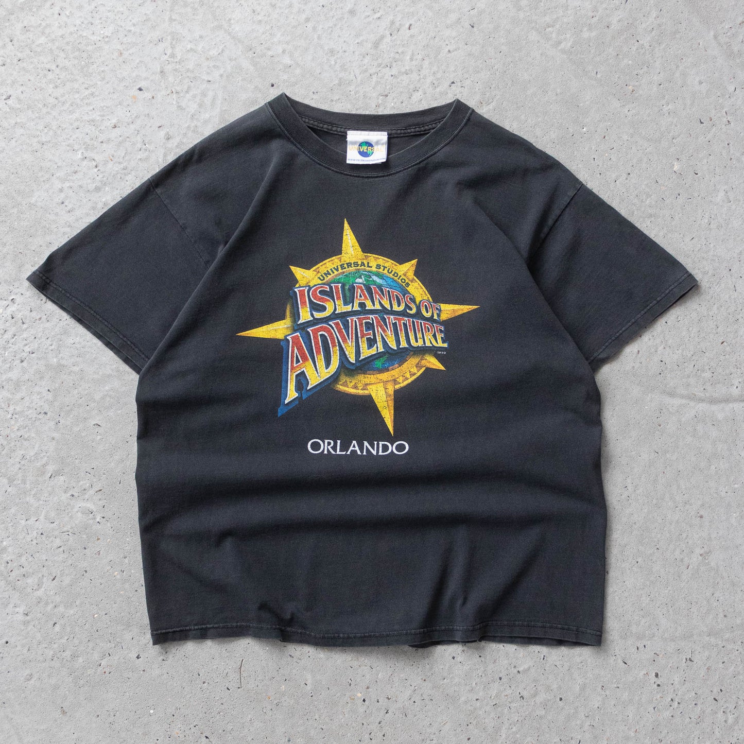 Vintage 90s Universal Studios Islands of Adventure Tee - L