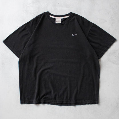 Vintage 90s Nike Mini Swoosh Embroidered Tee - L