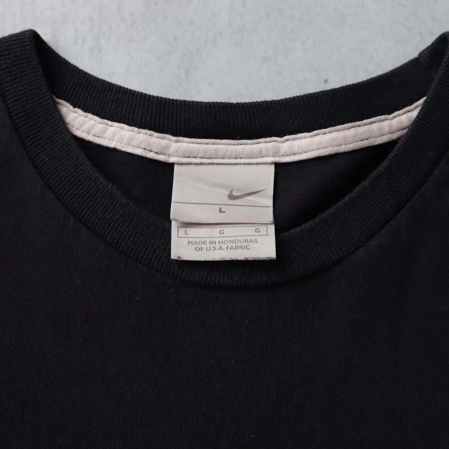 Vintage 90s Nike Mini Swoosh Embroidered Tee - L