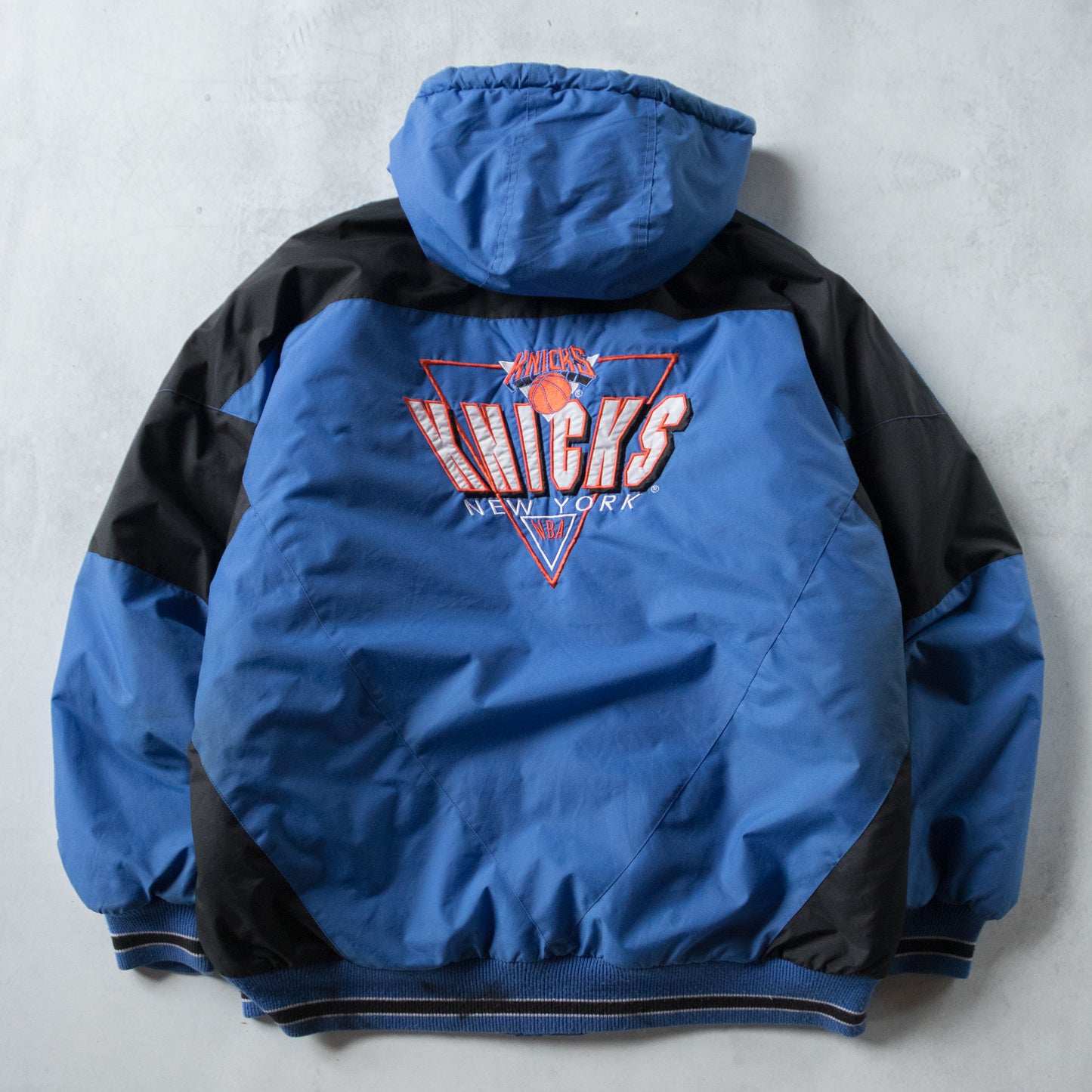 Vintage 90s New York Knicks Logo 7 NBA Puffer Jacket - L