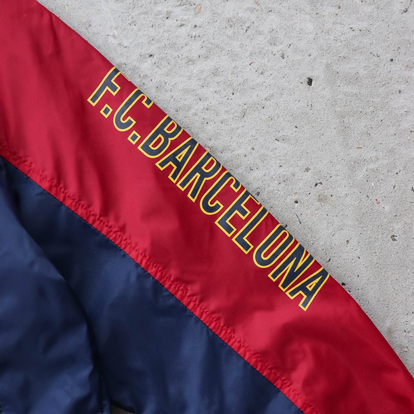 Nike FC Barcelona Windbreaker Jacket - 1999/00 (S)