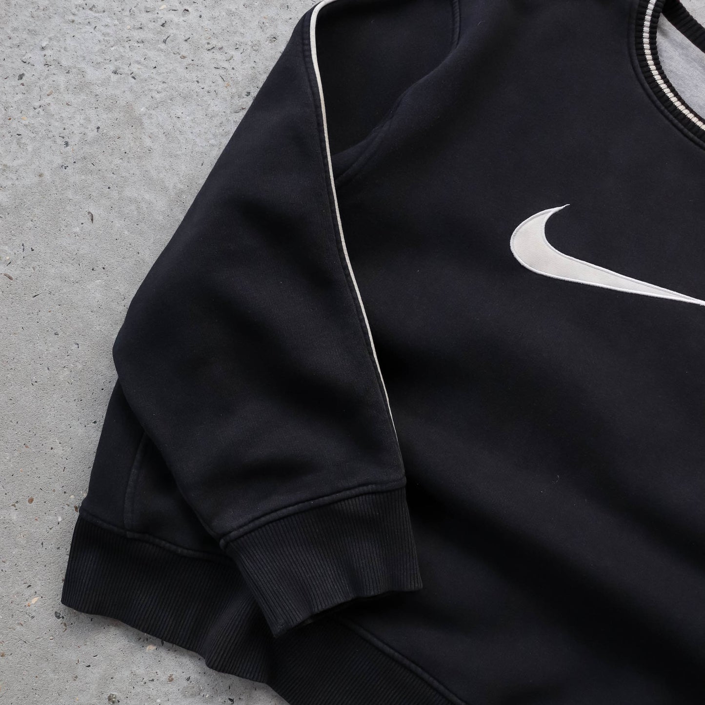 Nike Big Swoosh Embroidered Sweatshirt - 2000s (L)