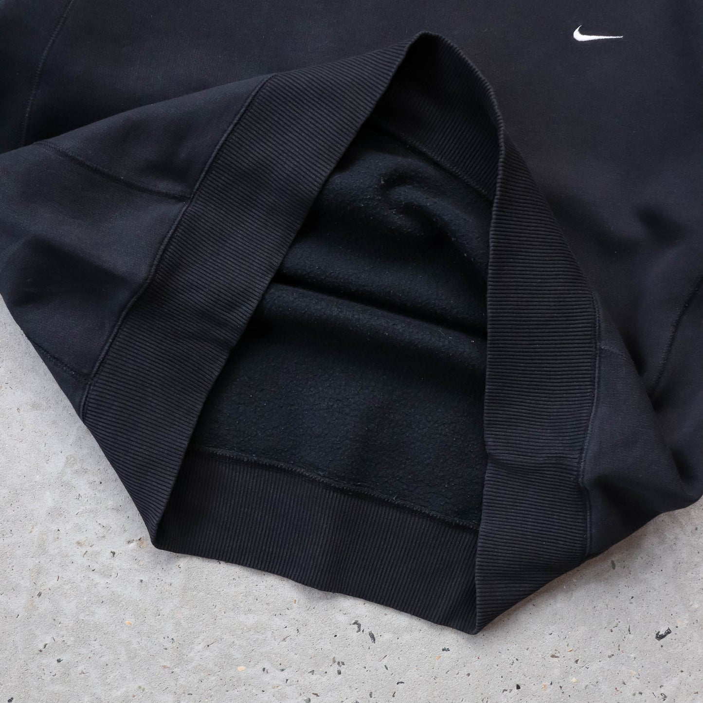 Nike Mini Swoosh Embroidered Sweatshirt - 2000s (L)