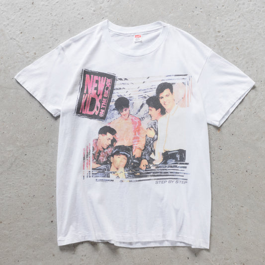 Vintage 1990 New Kids On The Block Magic Summer Tee - L