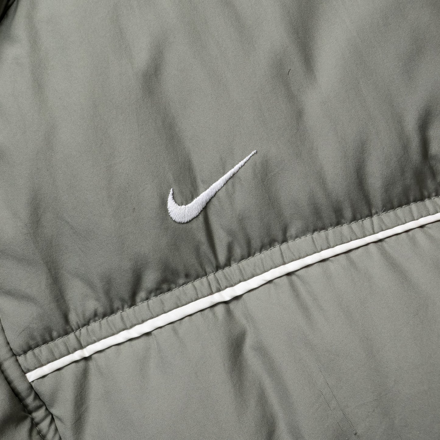 Nike Mini Swoosh Duck Down Puffer Jacket - 2000s (M)