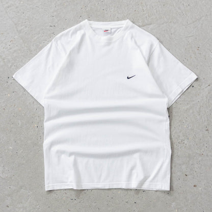 Vintage 90s Nike Mini Swoosh Embroidered Tee - M