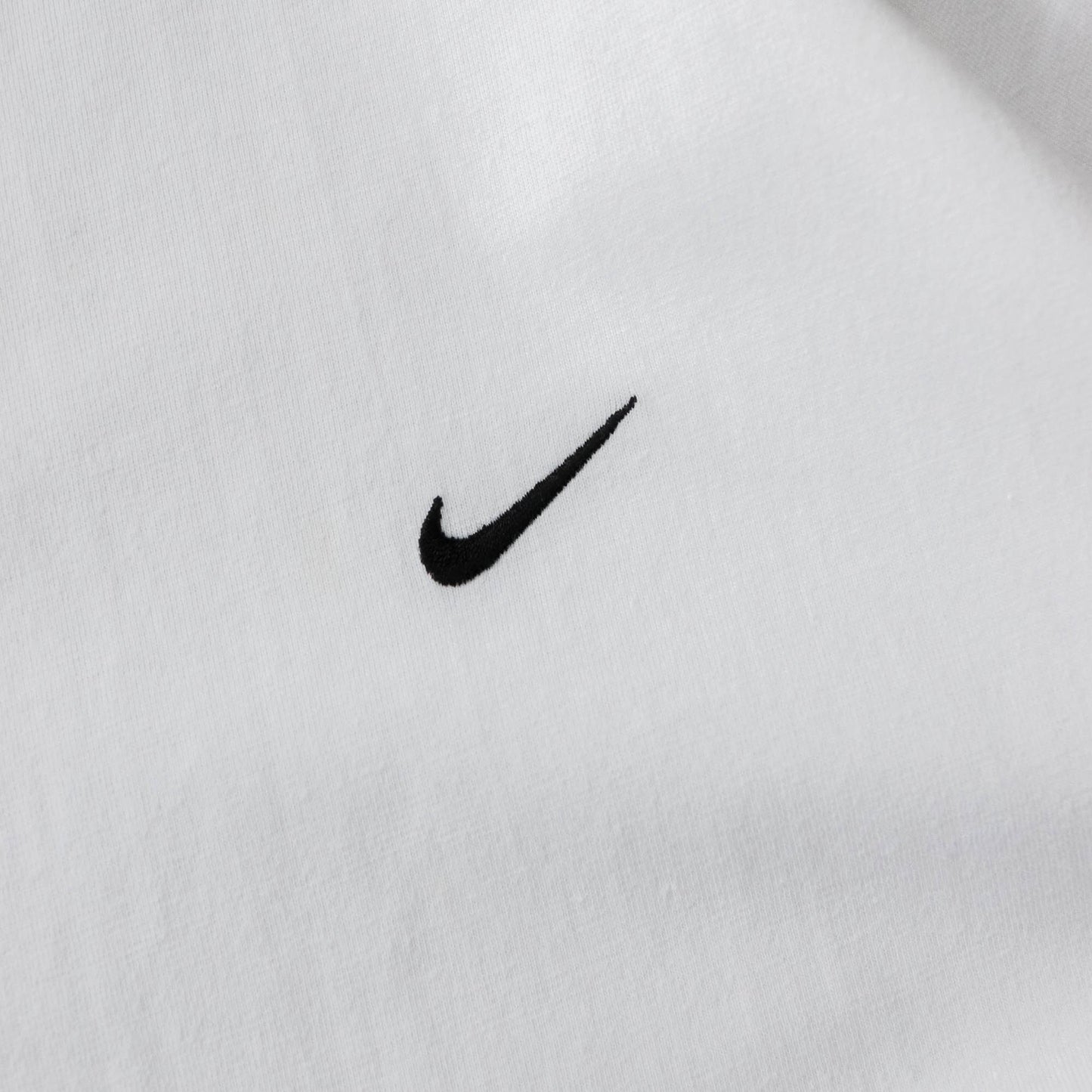 Vintage 90s Nike Mini Swoosh Embroidered Tee - M
