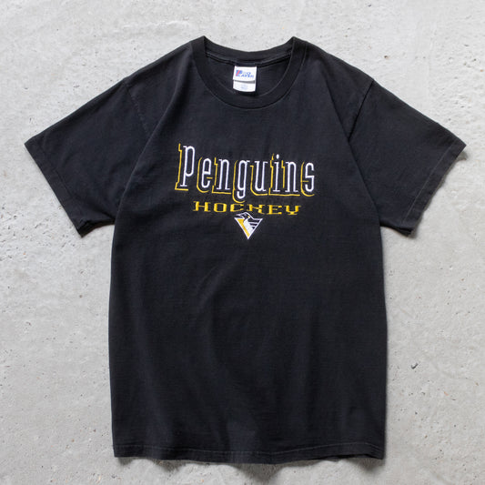 Vintage 90s Pittsburgh Penguins Embroidered NHL Tee - M