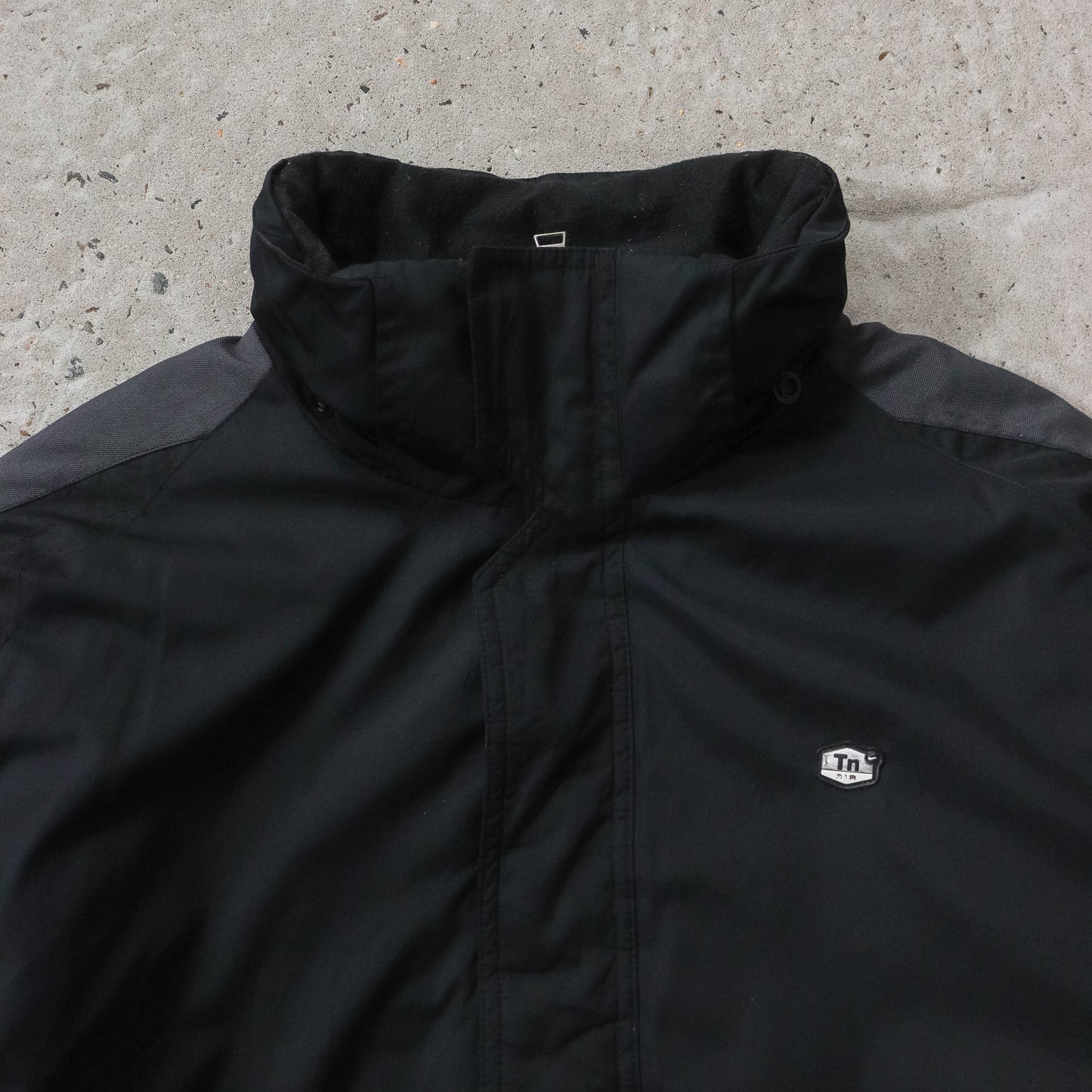 Vintage 2000s Nike Air Max TN Carbon Quilted Jacket - L