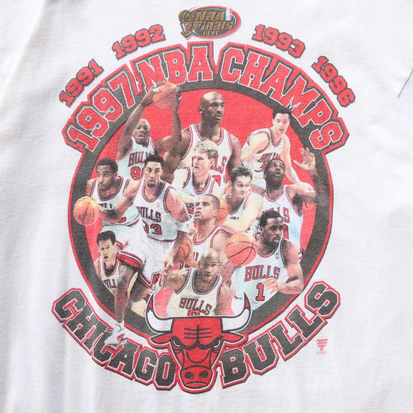 Vintage 1997 Chicago Bulls NBA Champions Tee - L