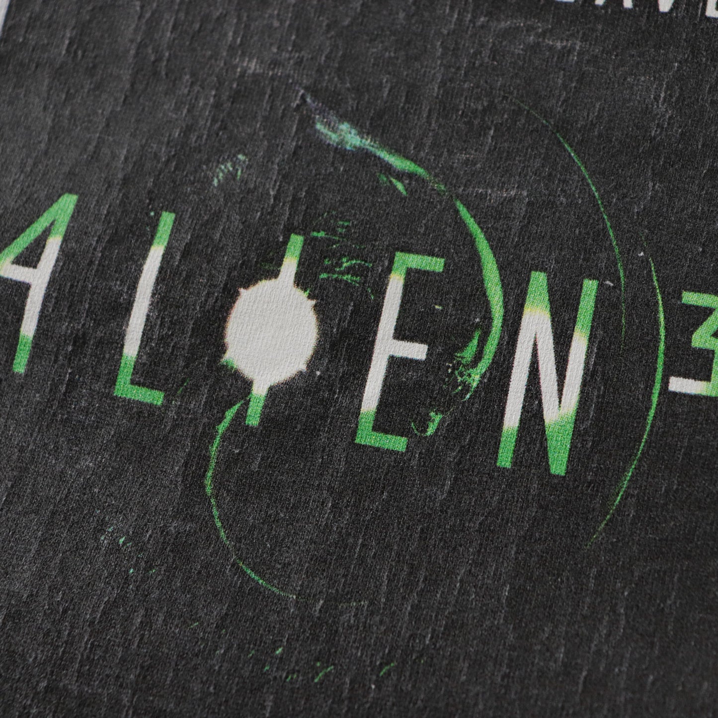 Vintage 1996 Alien 3 Signourney Weaver Promo Tee - M