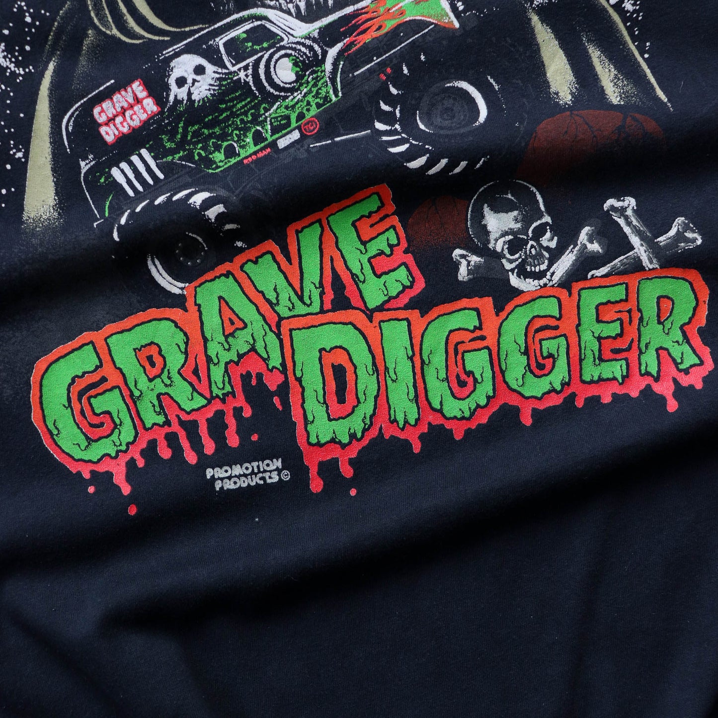 Grave Digger Monster Truck Tee - 90s (XXL)
