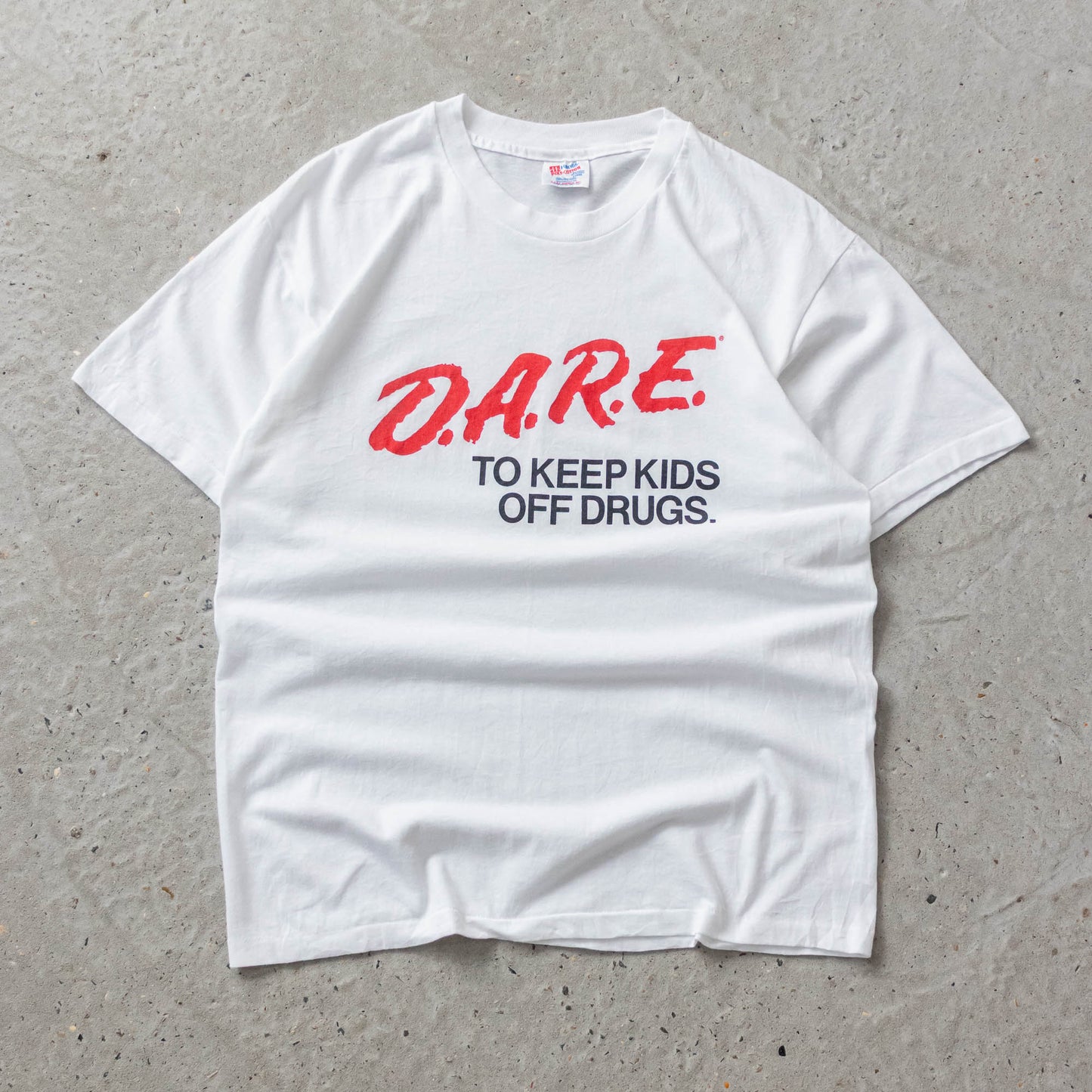 Vintage 80s DARE To Keep Kids Off Drugs Tee - L