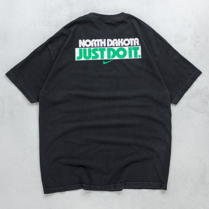 Vintage 90s North Dakota Fighting Sioux Nike Tee - L