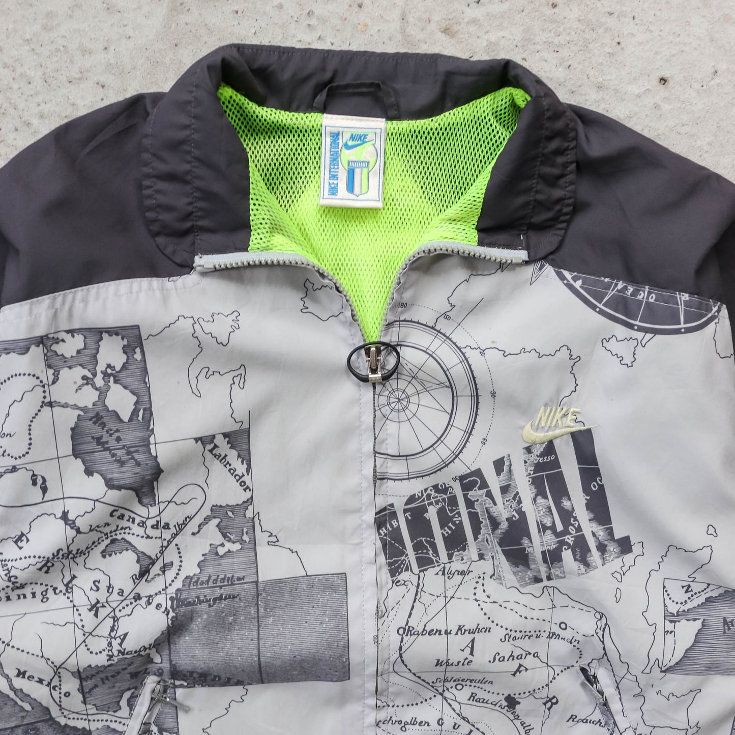 Nike International World Map Windbreaker Jacket - 90s (S)