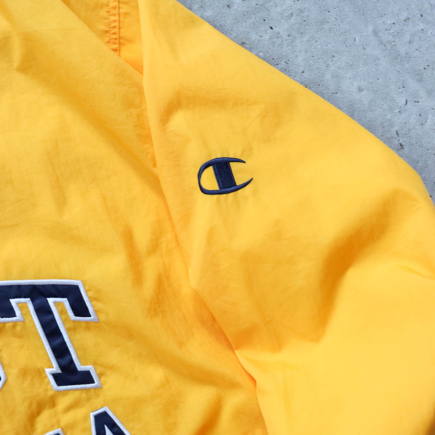 Champion West Virginia Mountaineers Windbreaker Jacket - 90s (L)