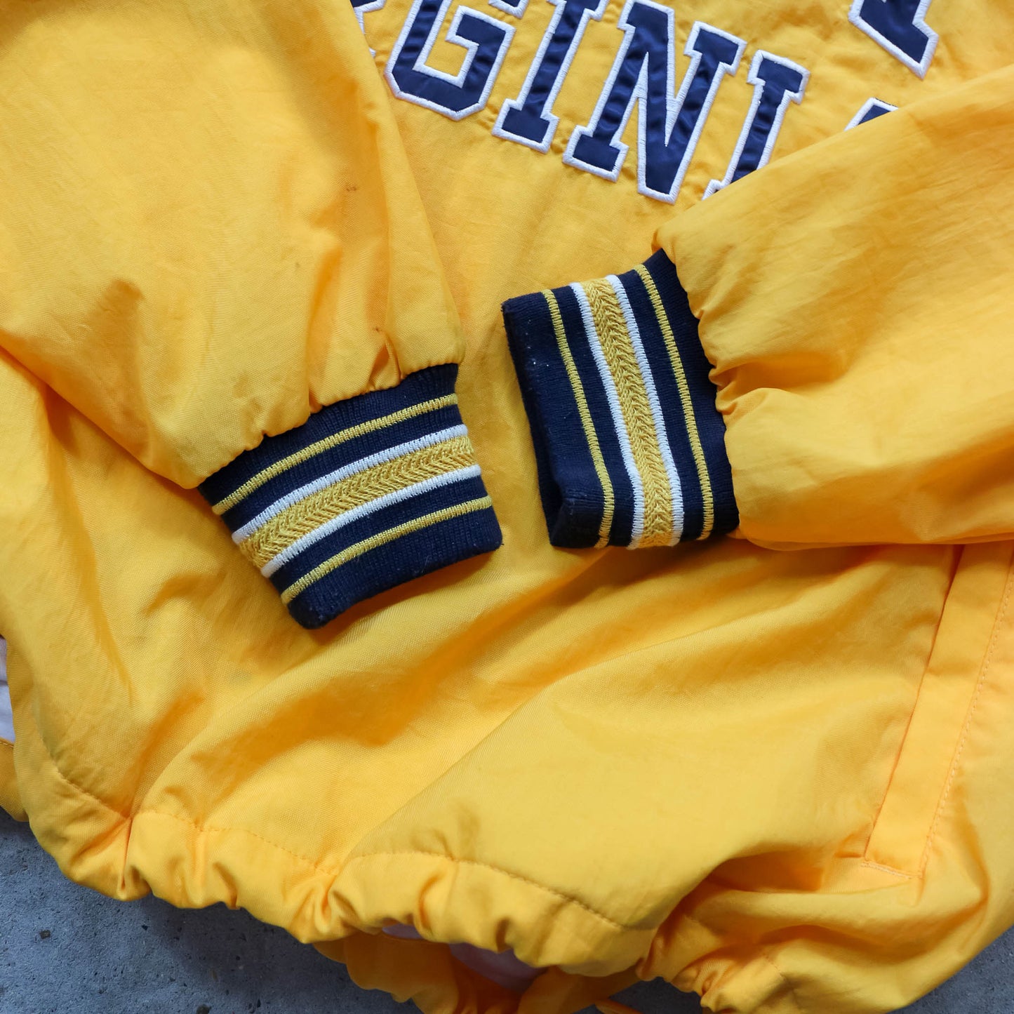 Champion West Virginia Mountaineers Windbreaker Jacket - 90s (L)