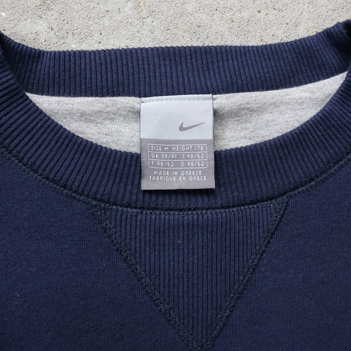 Nike Mini Swoosh Embroidered Sweatshirt - 2000s (M)