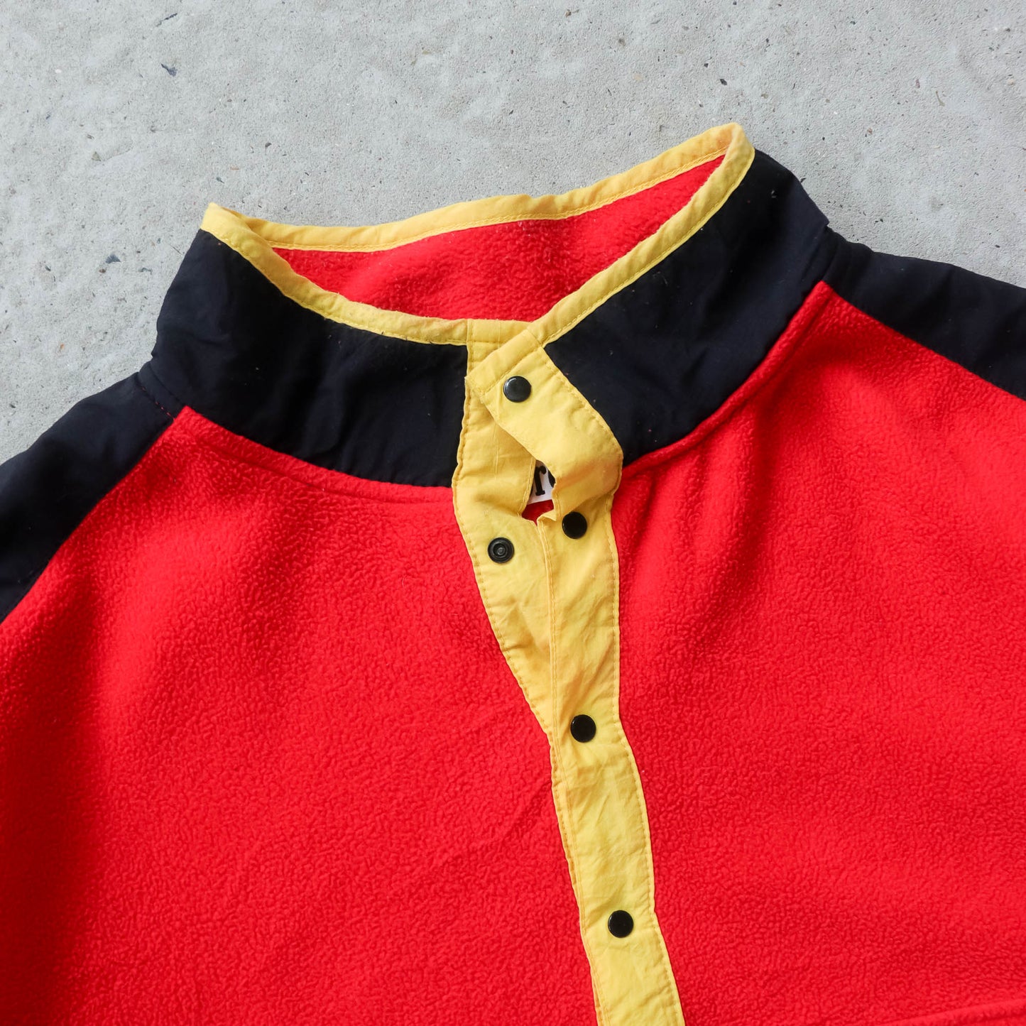Vintage 90s Marlboro Adventure Team Fleece Pullover - L