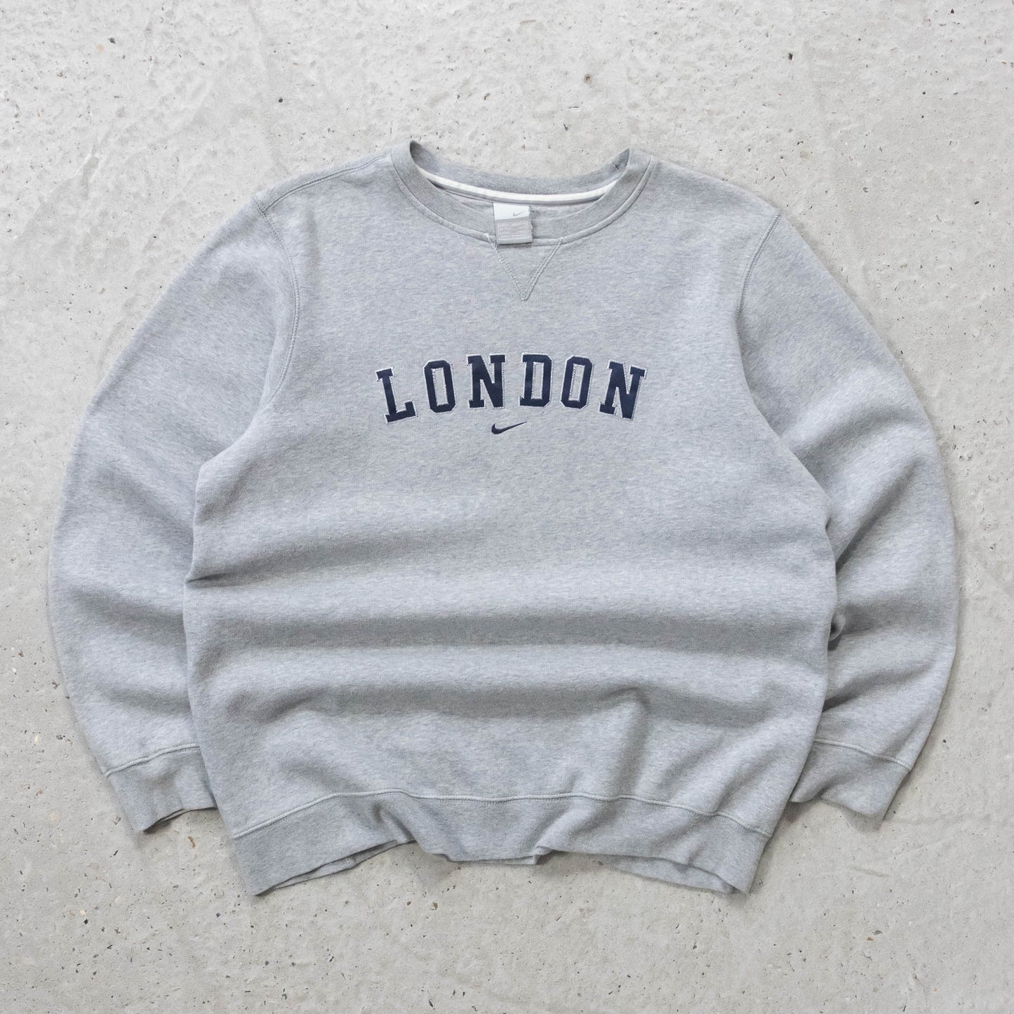 Nike Town London Centre Swoosh Sweatshirt - 2000s (M)
