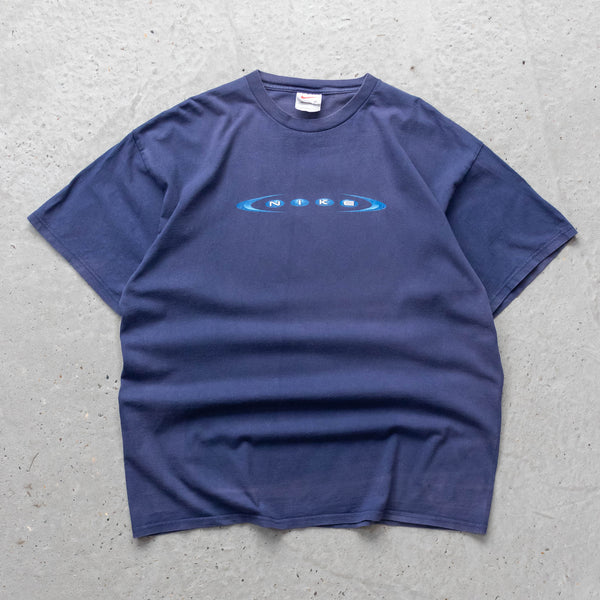Nike Spellout Graphic Tee - 90s (XL)