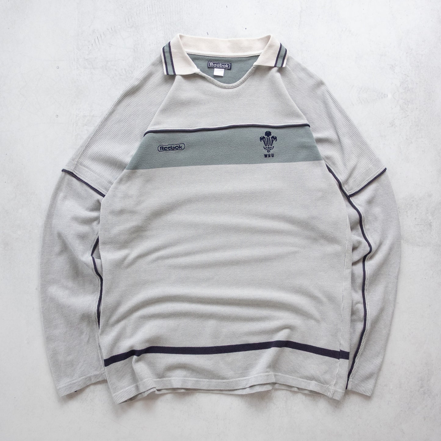 Vintage 90s Reebok Wales Rugby Union Jumper - L