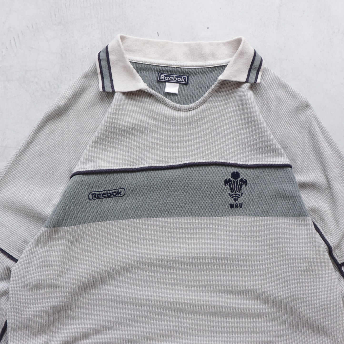 Vintage 90s Reebok Wales Rugby Union Jumper - L