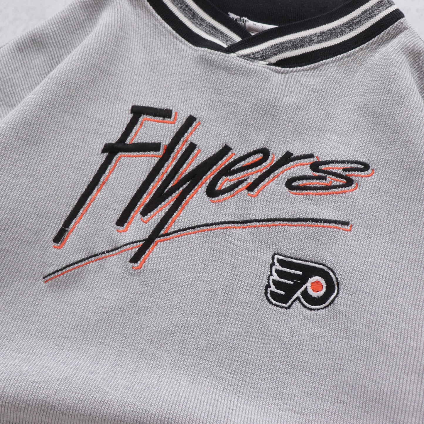 Vintage 90s Philadelphia Flyers NHL Sweatshirt - L