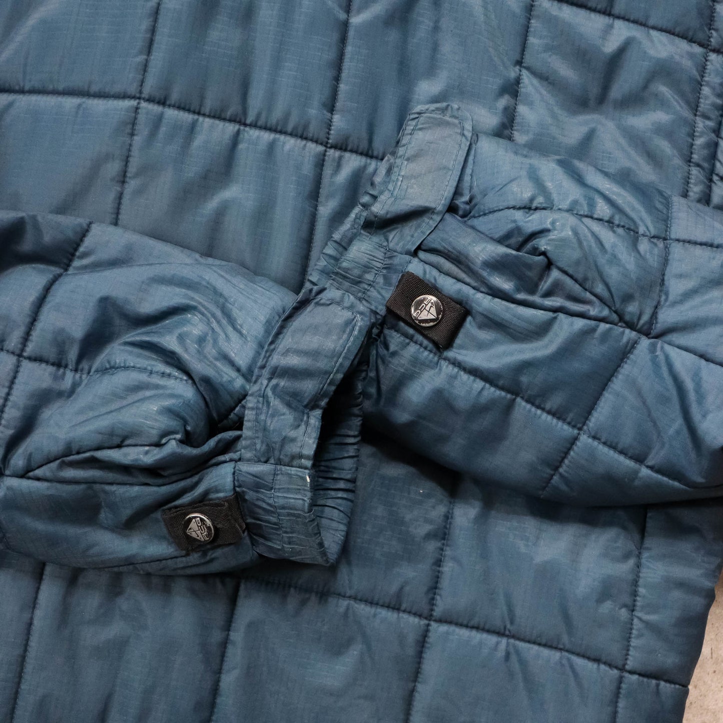 Nike ACG PrimaLoft Quilted Puffer Jacket - 90s (L)