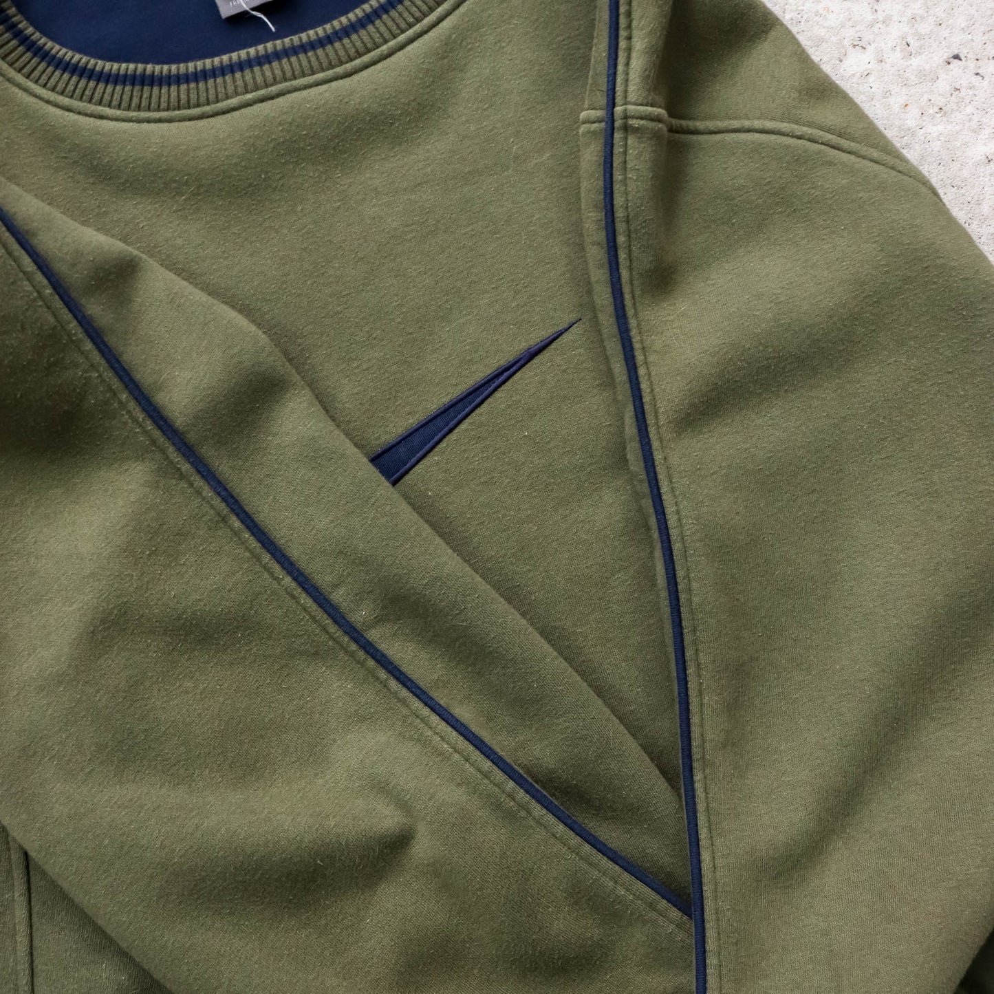 Nike Big Swoosh Embroidered Sweatshirt - 2000s (XL)