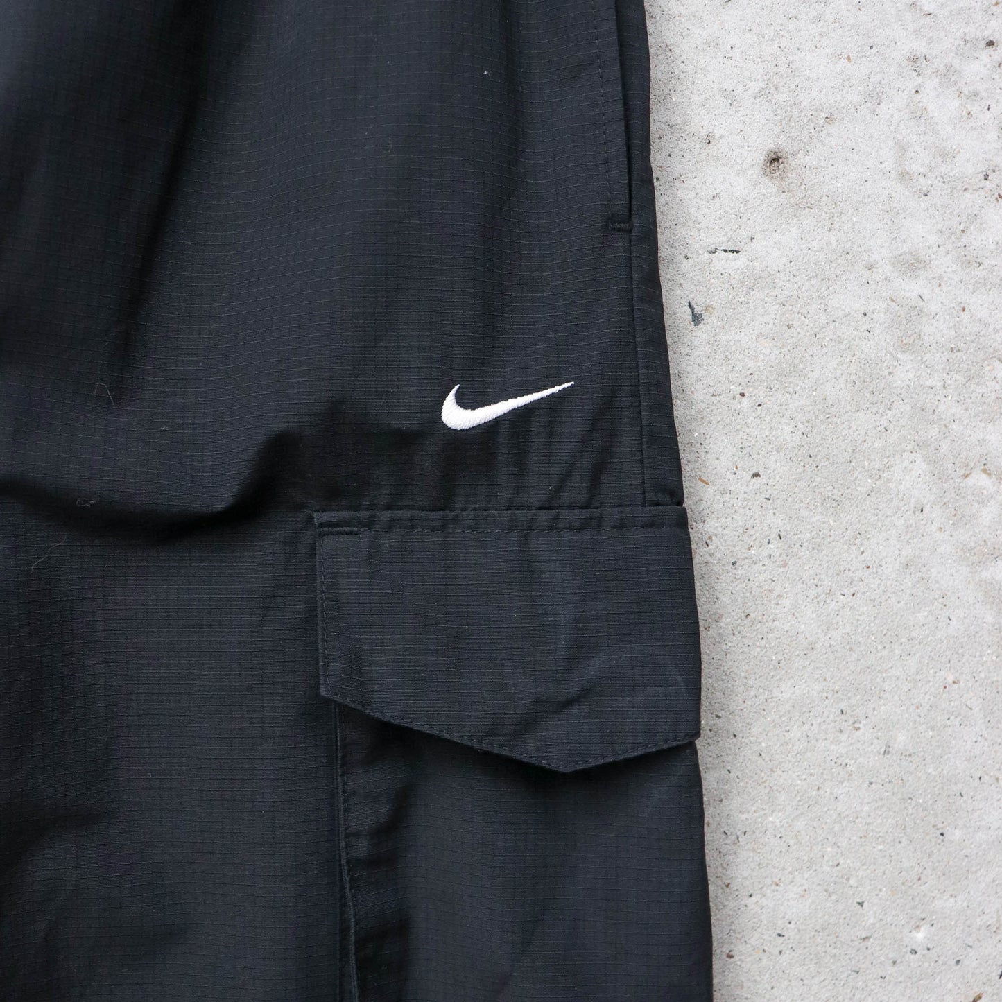 Nike Mini Swoosh Cargo Track Pants - 2000s (S)
