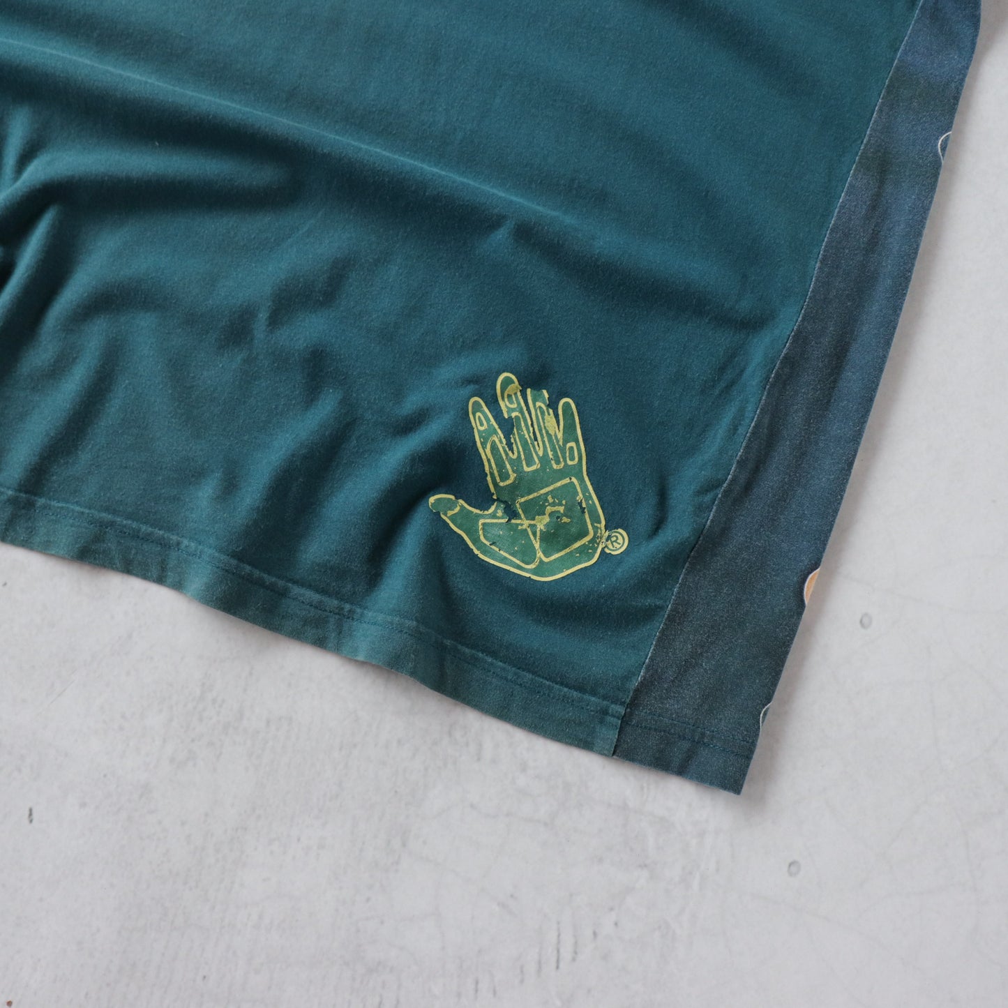 Vintage 90s Body Glove AOP Tee - L