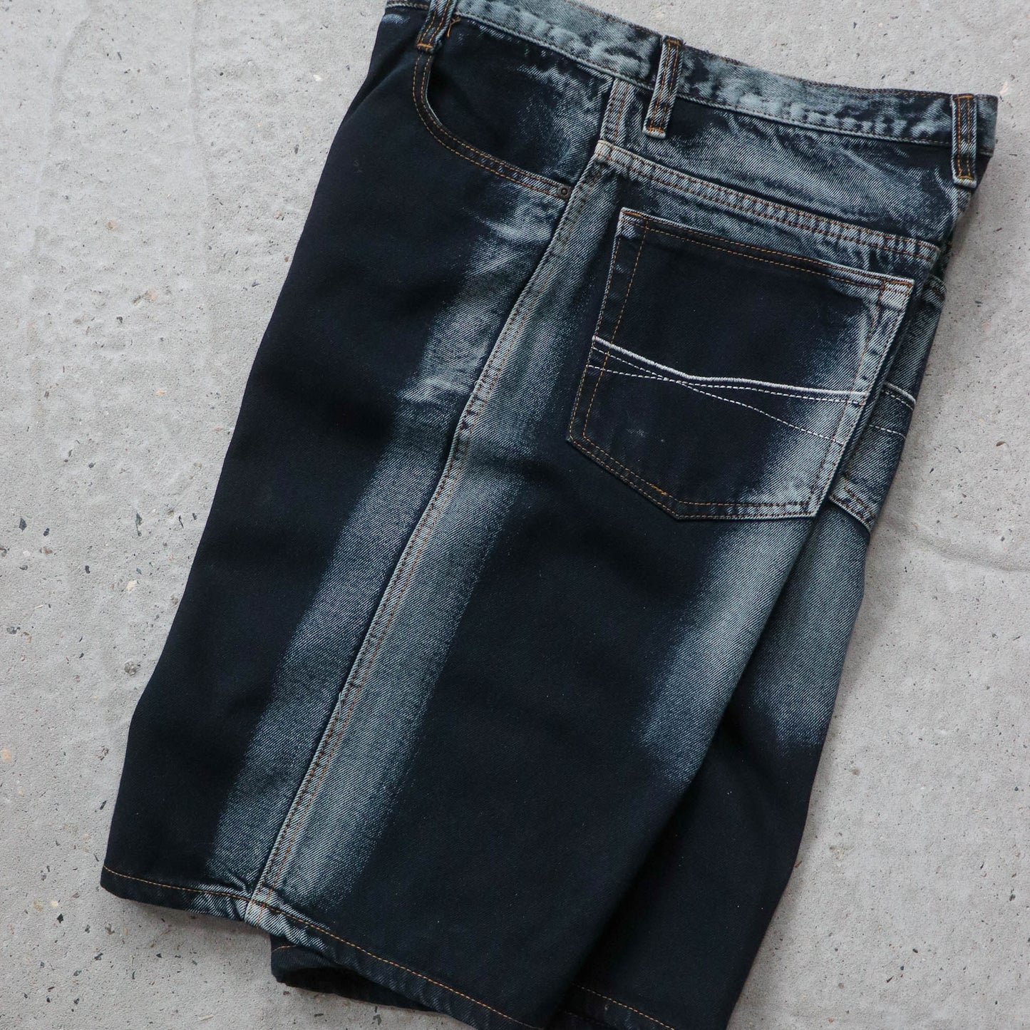 Sean John Two-Tone Baggy Denim Shorts - 2000s (31)