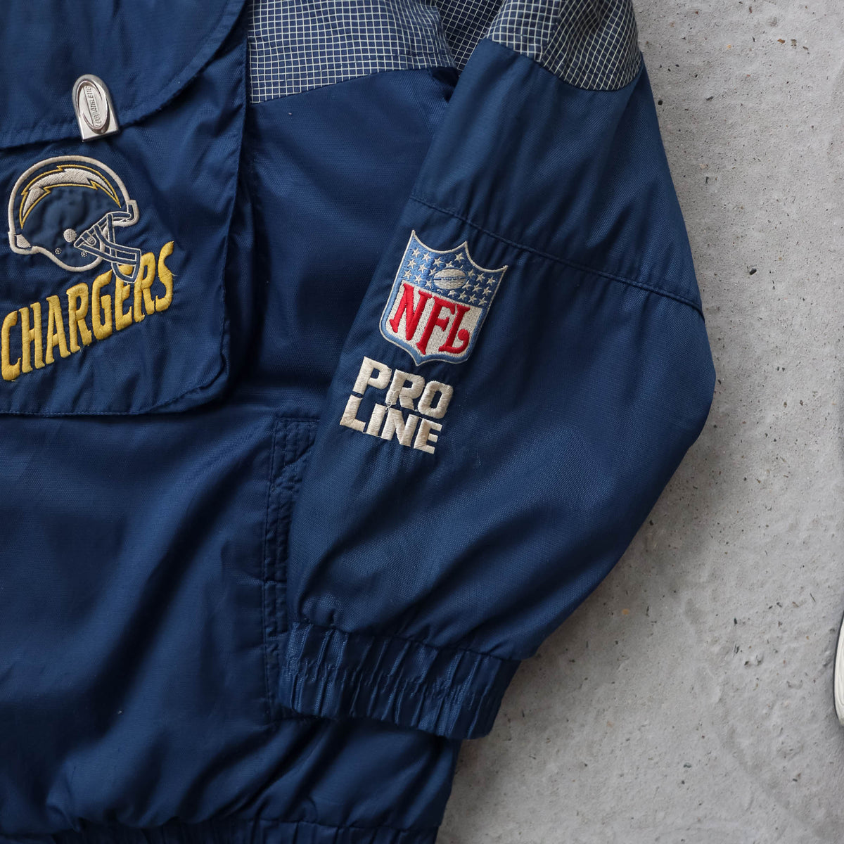 San Diego Chargers NFL Logo Athletic Puffer Jacket - 90s (XL)