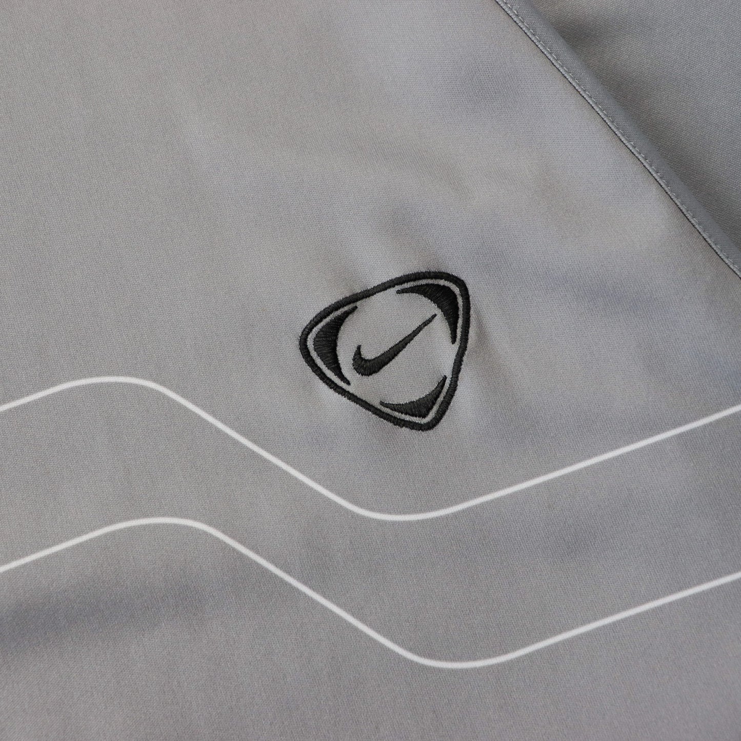 Vintage 2000s Nike Total 90 Gradient Football Jersey - M