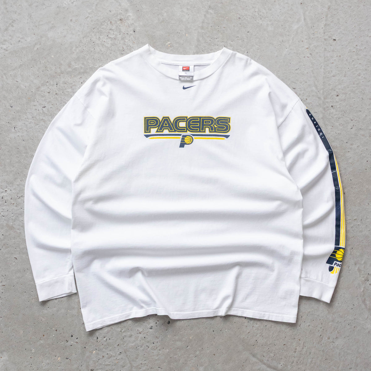 Nike Indiana Pacers NBA Longsleeve Tee - 2000s (XL)
