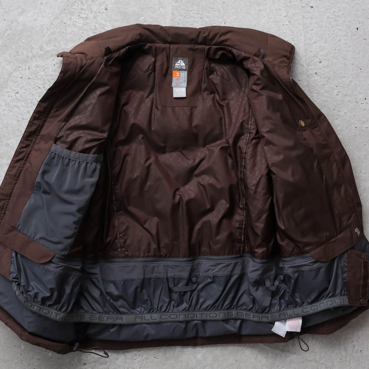 Nike ACG 550 Down Puffer Jacket - 2000s (L)
