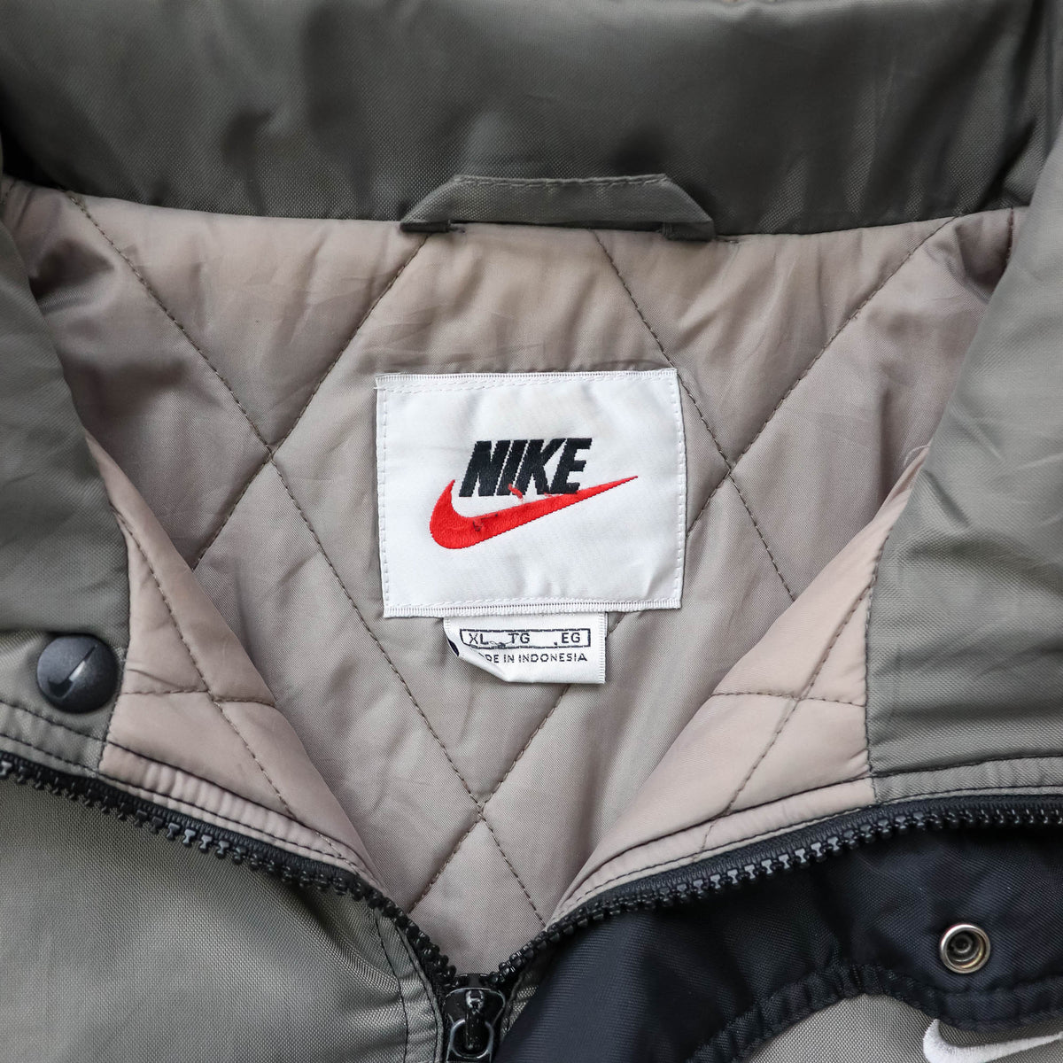 Nike Spellout Quilted Puffer Jacket - 90s (XL)