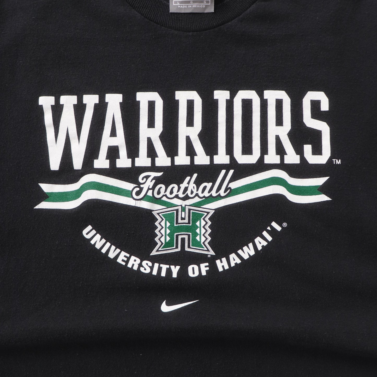 Vintage Nike Hawaii Rainbow Warriors NCAA Tee - L